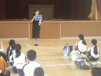 １